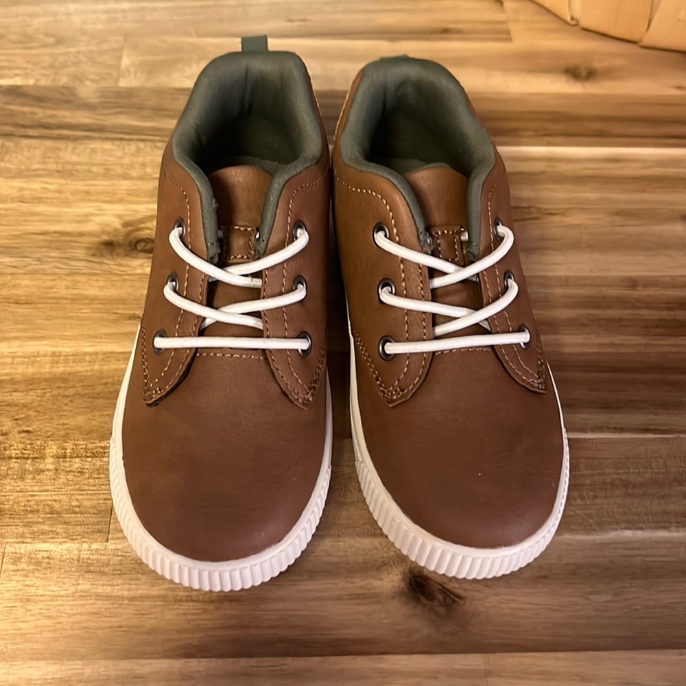 Carter’s toddler boys sneakers size 11